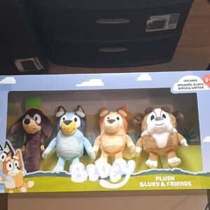 BLUEY & FRIENDS SNICKERS, BLUEY, BINGO & WINTON 7-INCH PLUSH 4 PACK NEW IN BOX